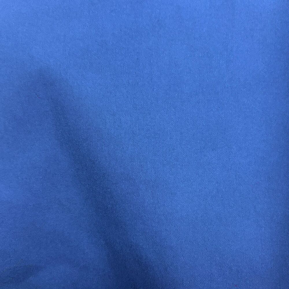 Azul oscuro